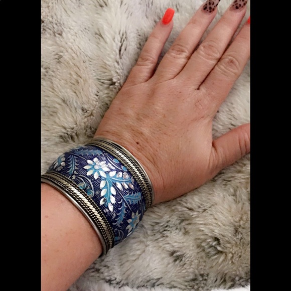 Bracelets $8 each - Picture 1 of 13